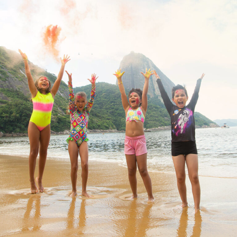 4 Brincadeiras Aquáticas para Divertir-se com Seu Filho no Verão